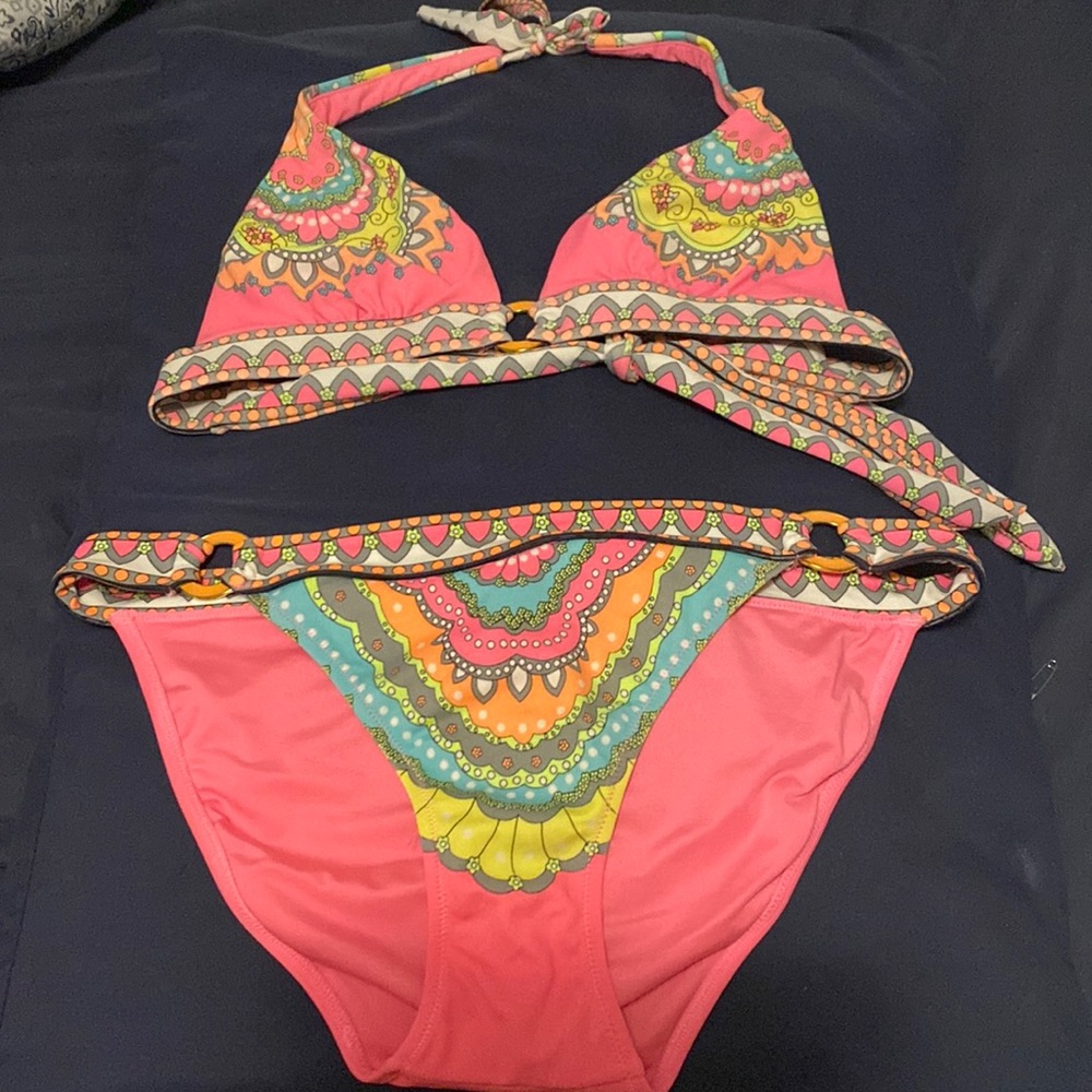 Victoria Secret Bikini - Medium Top/Medium Bottom .